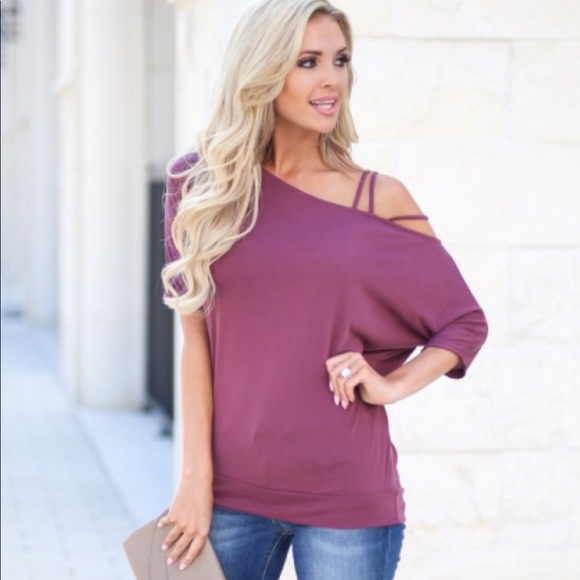 Tops - Last One! Price Drop! Red Off the Shoulder Top